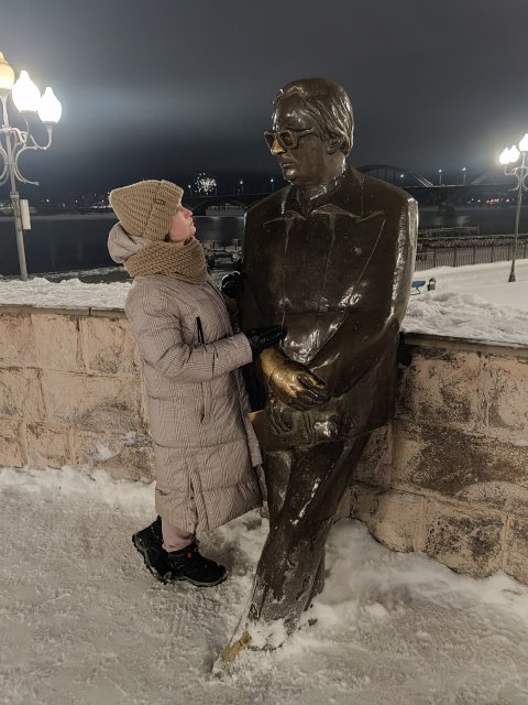 Друзья, спасибо, что включились в обсуждение о том, кто же обычно первым выходит из отношений: жертва или агрессор✨